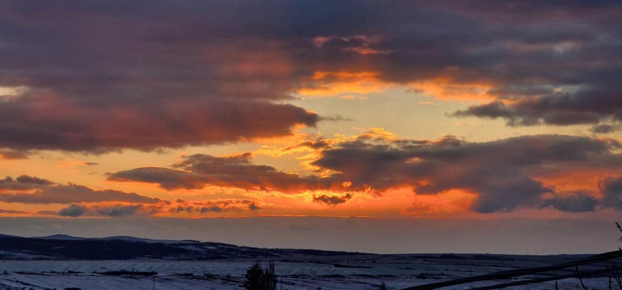 Casageo Cheile Nerei Villa Sokolar Buitenkant foto